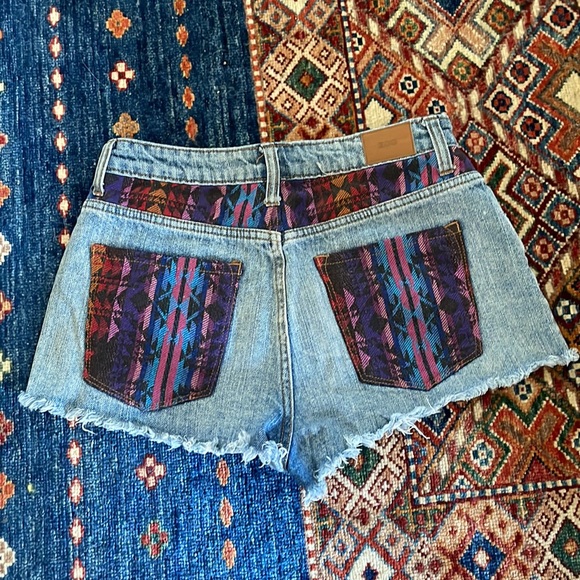 BDG Urban Outfitters High rise Dree shorts size 26 - Picture 2 of 5